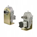 Zapfwellengetriebe mit Halteplatte und Hydraulikpumpe 26ccm, Größe 2, Leistung von 53L/min. Zusätzlicher Zapfwellenstummel im Set enthalten