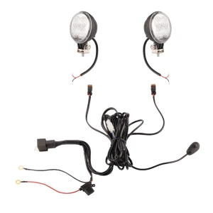 Zwei LED Arbeitsscheinwerfer 700 LM 14W, Anzahl der LED-Dioden: 4, licht: zerstreut. Im Set mit Kabelbaum    