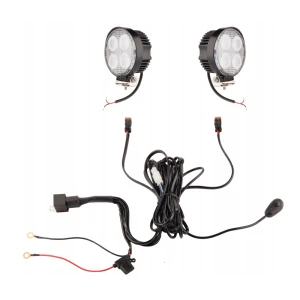 Zwei LED Arbeitsscheinwerfer 1600 LM 16W, Anzahl der LED-Dioden: 4, licht: zerstreut. Im Set mit Kabelbaum      
