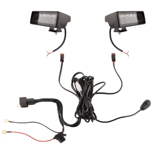 Zwei LED Arbeitsscheinwerfer 1200 LM 18W, Anzahl der LED-Dioden: 6, licht: zerstreut. Im Set mit Kabelbaum     