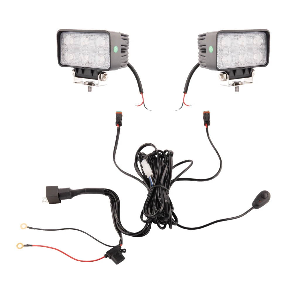 Zwei LED Arbeitsscheinwerfer 1100 LM 18W, Anzahl der LED-Dioden: 6, licht: zerstreut. Im Set mit Kabelbaum