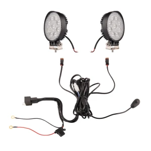 Zwei LED Arbeitsscheinwerfer 1280 LM 24W, Anzahl der LED-Dioden: 9, licht: fokussiert. Im Set mit Kabelbaum       