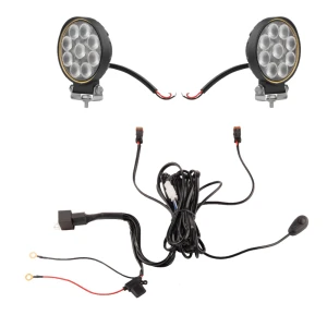 Zwei LED Arbeitsscheinwerfer 1133 LM 20W, Anzahl der LED-Dioden: 9, licht: zerstreut. Im Set mit Kabelbaum      