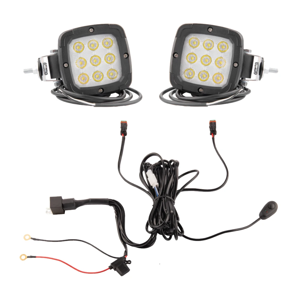 Zwei LED Arbeitsscheinwerfer 1800 LM 13,5W, Anzahl der LED-Dioden: 9, licht: zerstreut. Im Set mit Kabelbaum