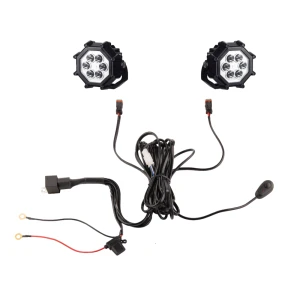 Zwei LED Arbeitsscheinwerfer 3000 LM 40W, Anzahl der LED-Dioden: 6, licht: fokussiert. Im Set mit Kabelbaum       